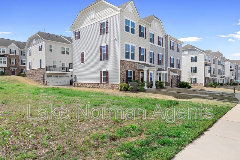 1814 Aspire St – photo 2