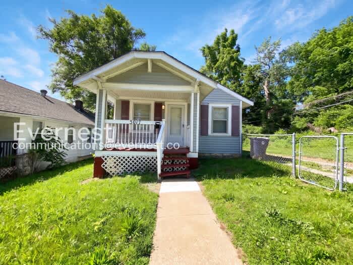3017 East 51st Street – photo 1