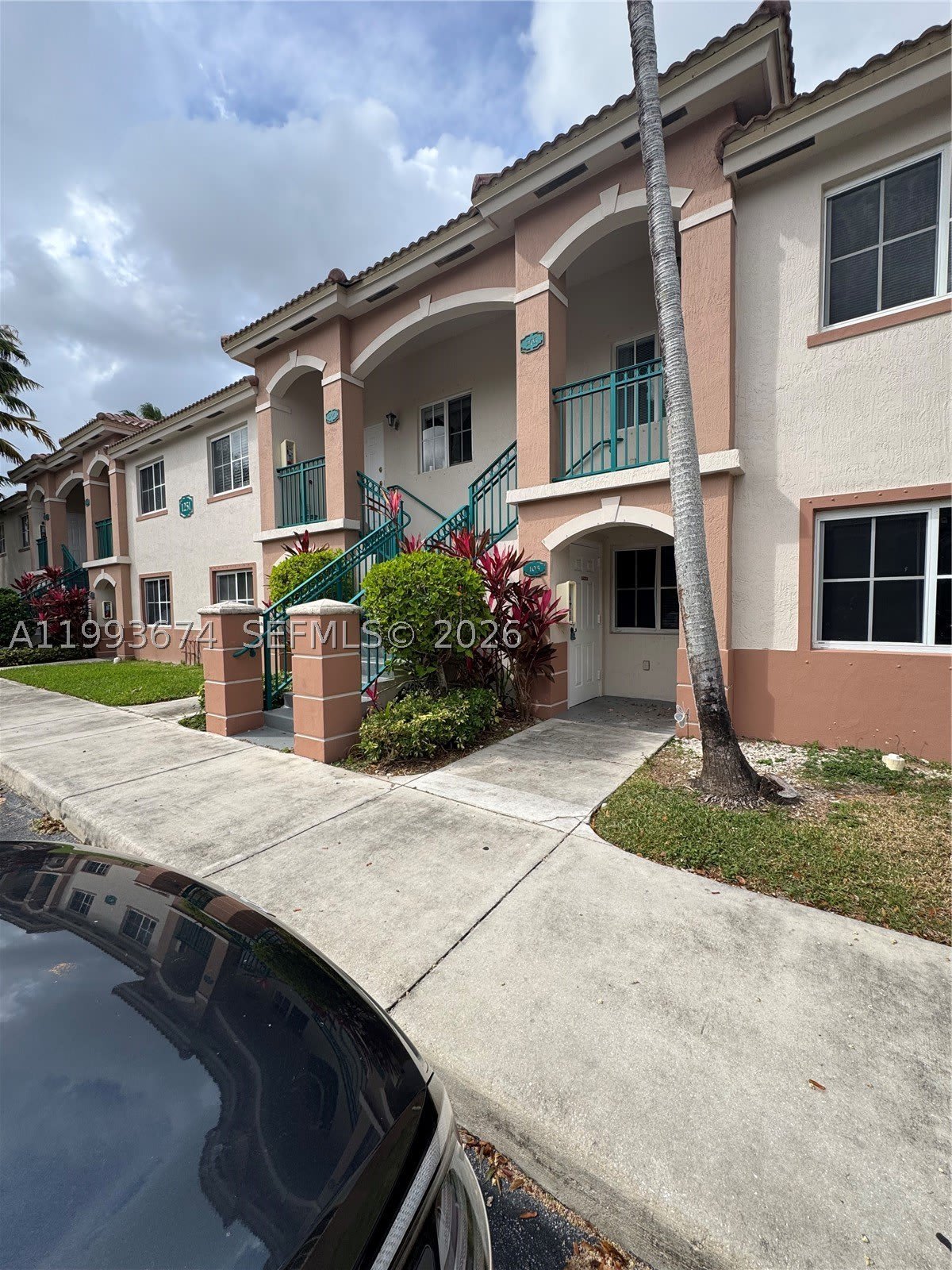 1251 SE 29th St – photo 1