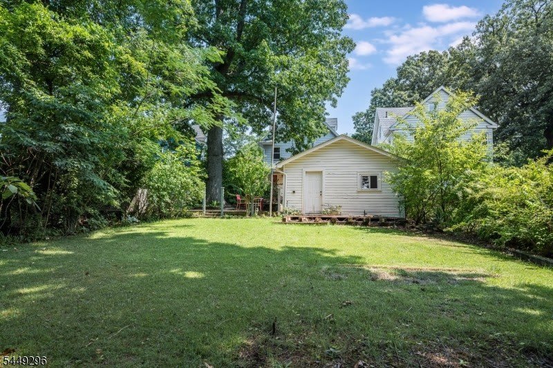 34 Montclair Ave – photo 4