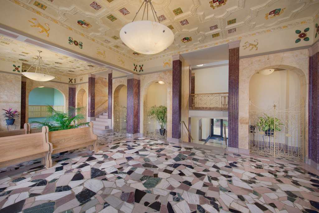 The Metropolitan – photo 2