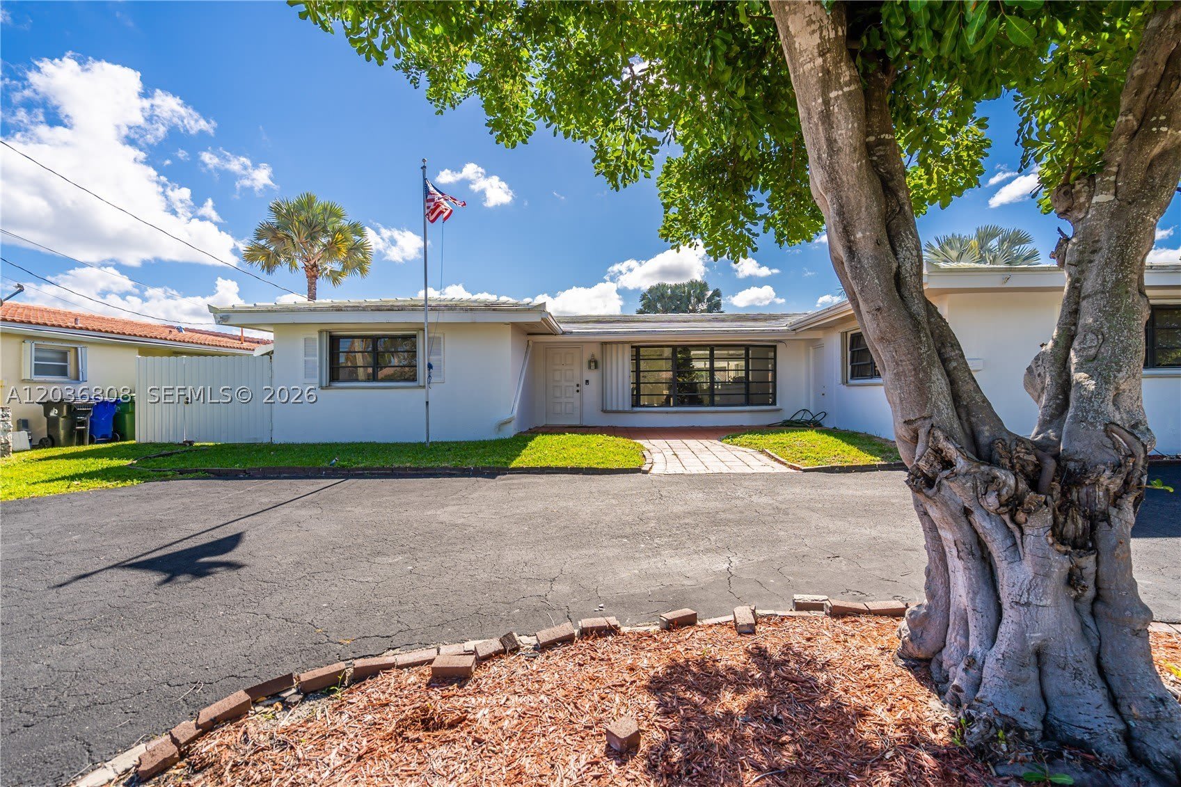 1418 NE 57th Ct – photo 5
