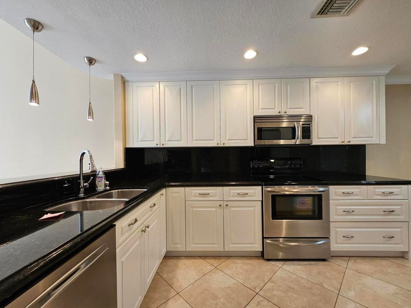 7526 Pinewalk Drive S 174, Margate, FL 33063 – photo 1