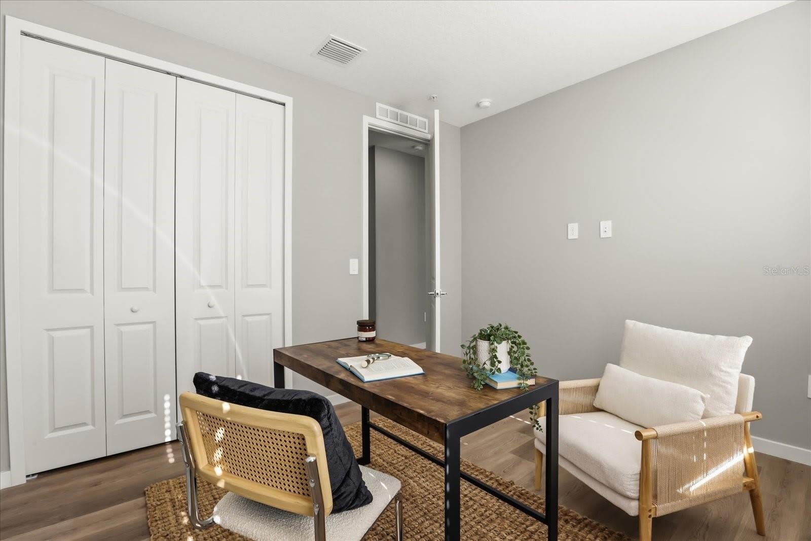 2316 E CONCORD Street – photo 4