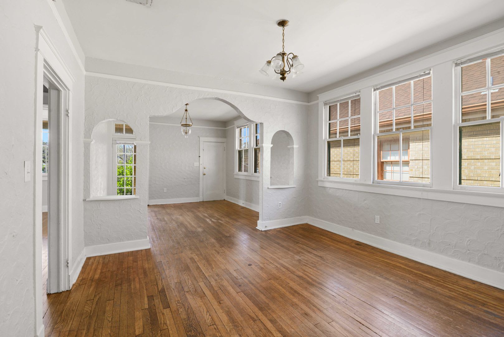 2817 Paris Avenue – photo 4