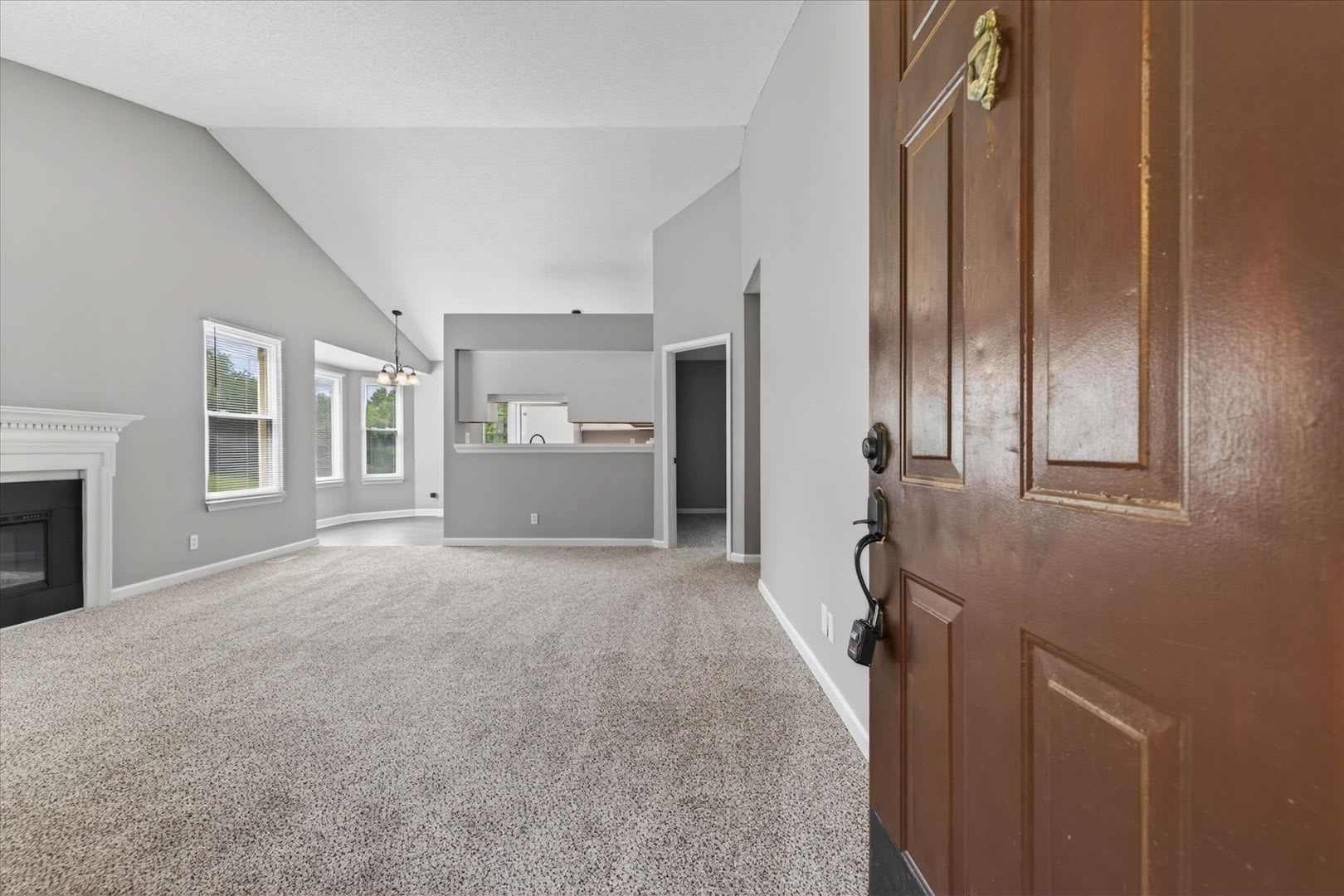 Pet Friendly Three Bedroom – photo 4
