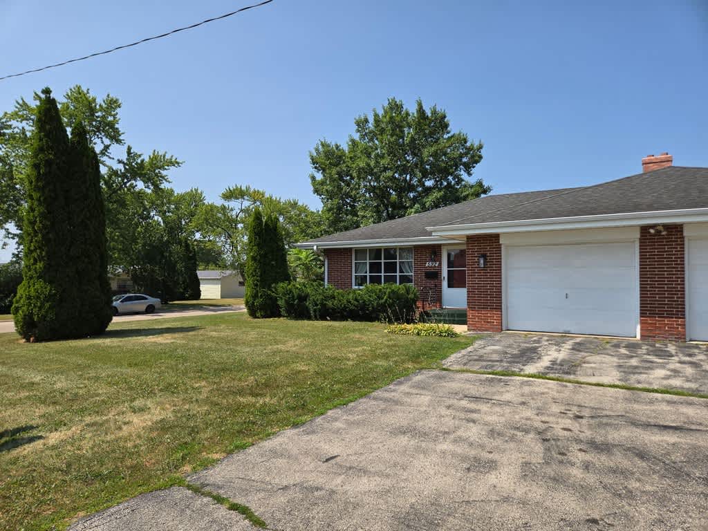 592 Donna Drive – photo 3