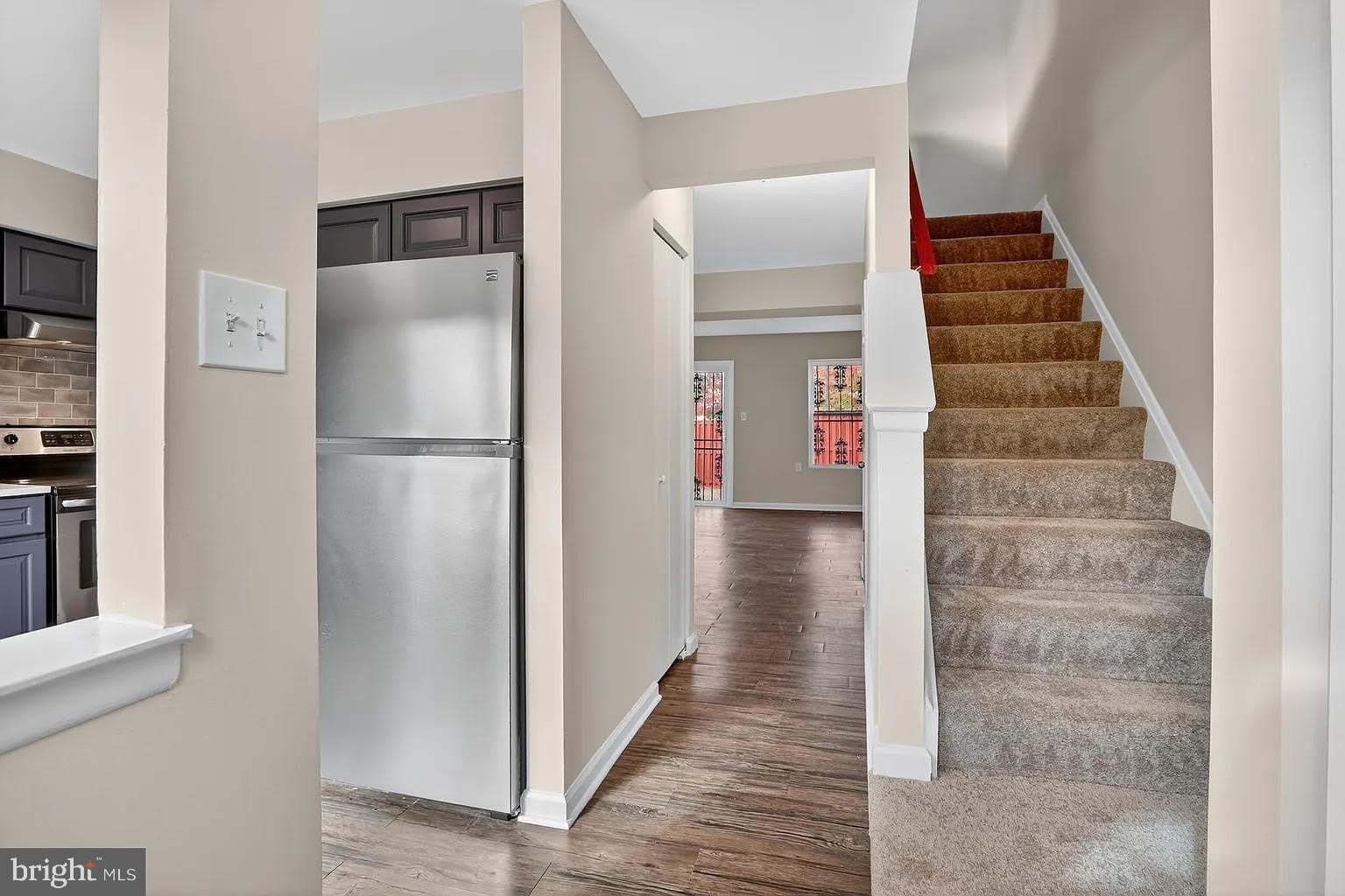 814 SHOWELL Court – photo 3