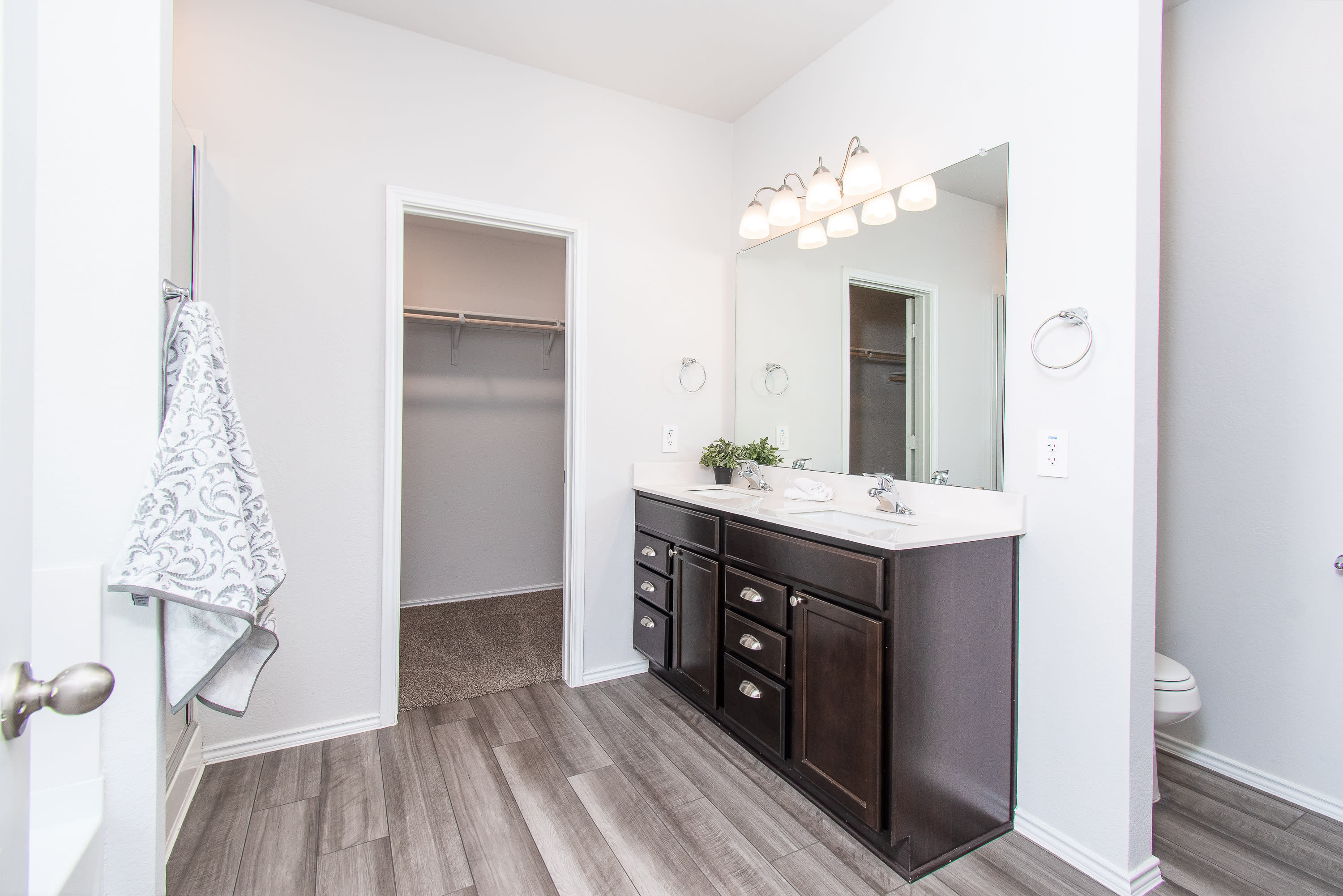 2353 Aylesbury Drive – photo 5