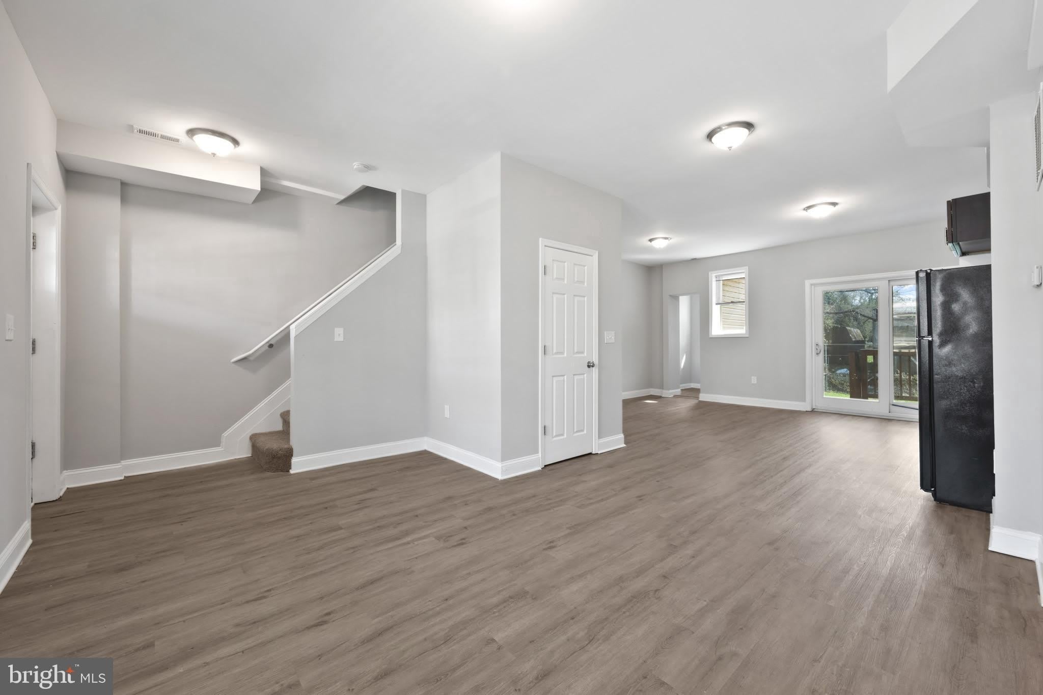665 DUMBARTON Avenue – photo 4