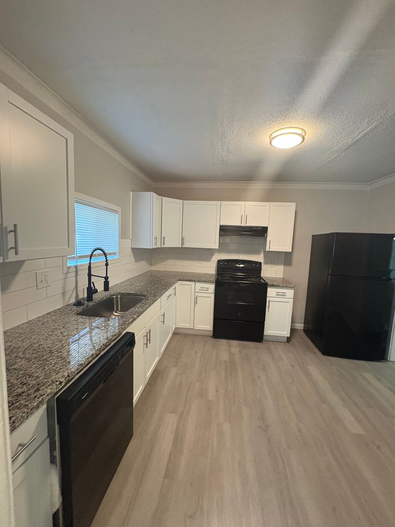 Rent Special Free 65 Tv At Move In Spacious 3 Bed 2 Bath Home In Prime Kansas City Location Near Plaza Brookside – photo 4