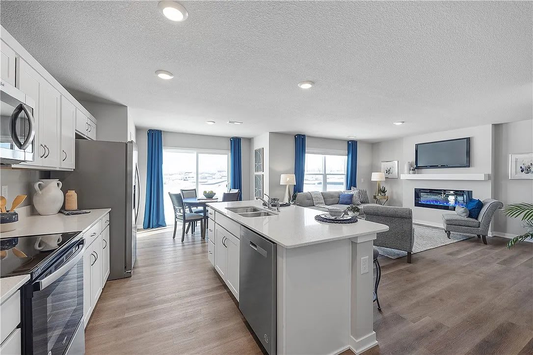 305 Juniper Dr – photo 4