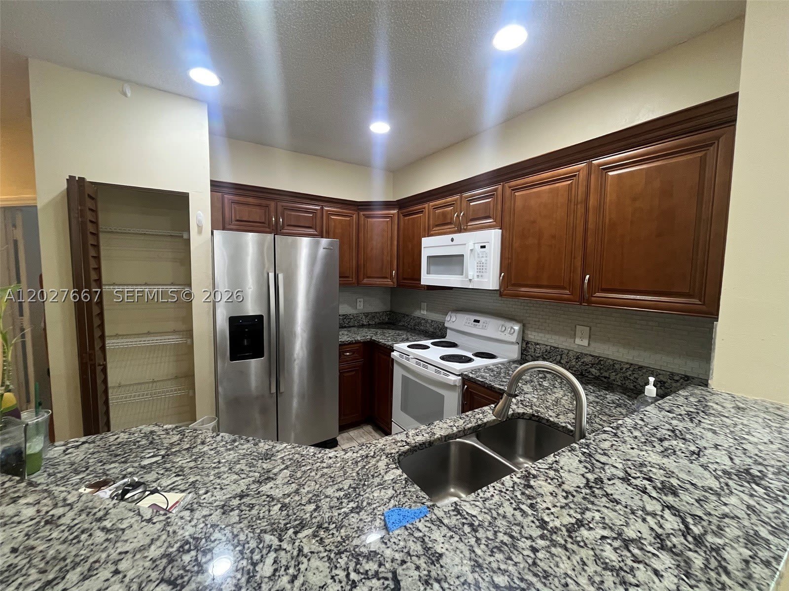 12148 SW 4th St – photo 3