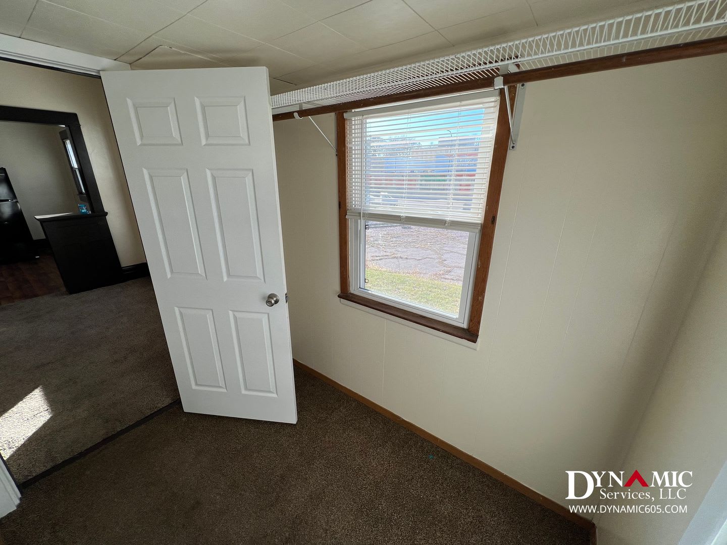 3 Bedroom, 1 Bathroom Single Family House Downtown – photo 4