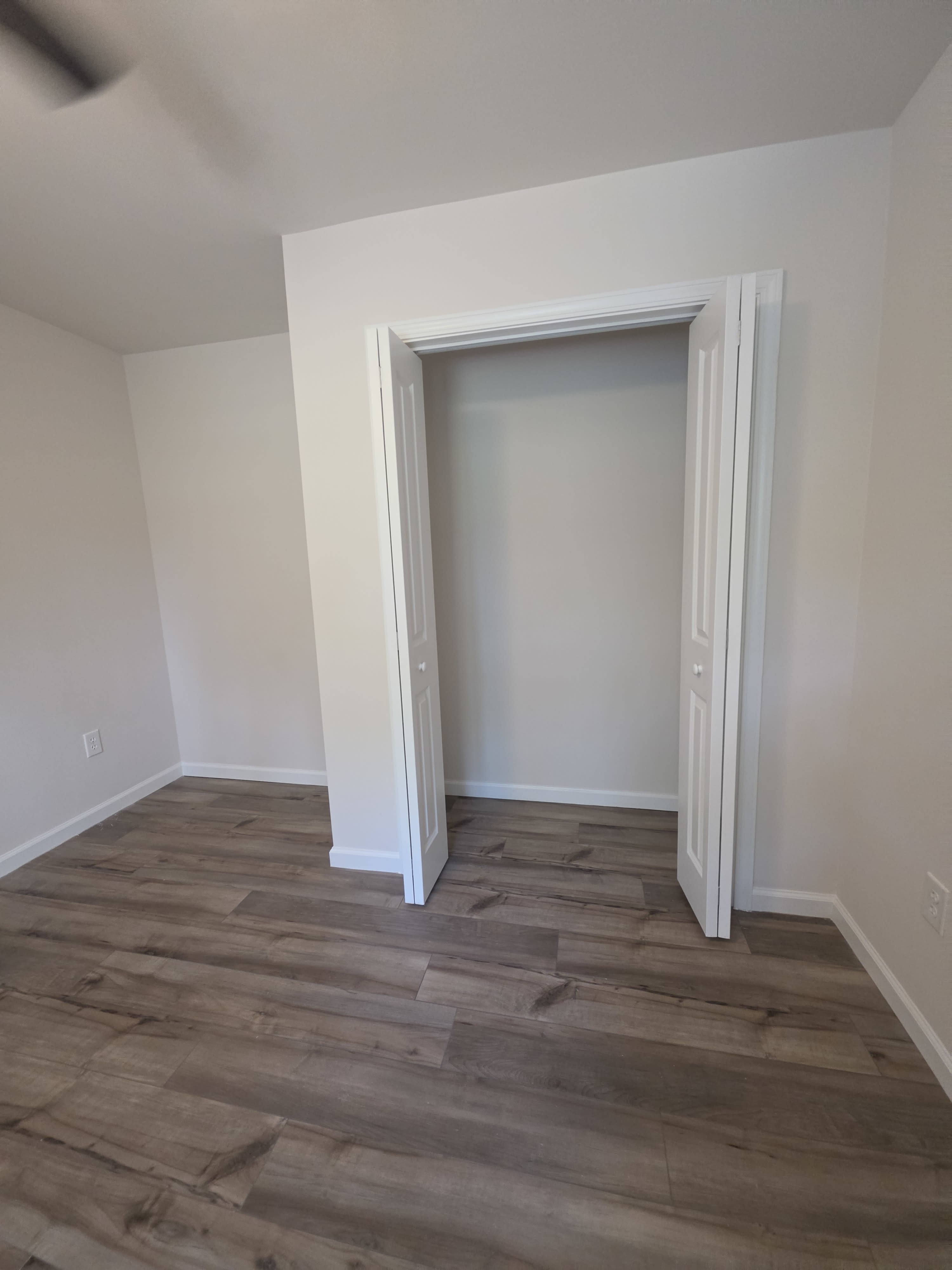 325 Brenda Drive – photo 3