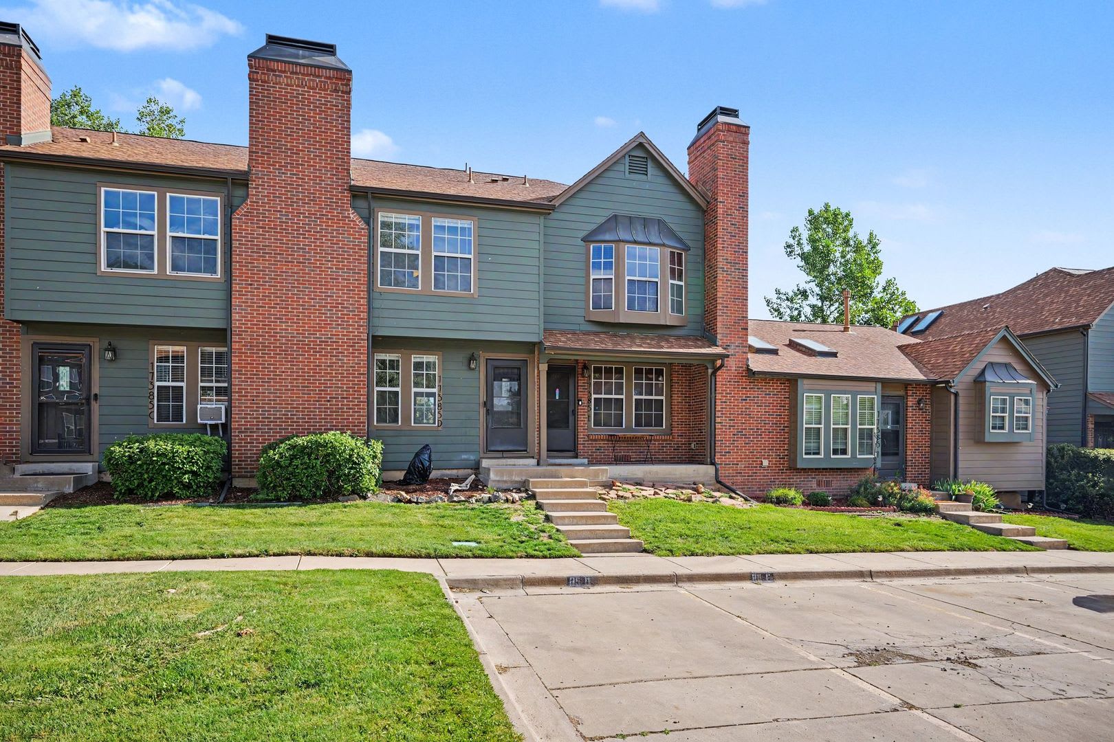 Updated 2 Bedroom, 2 Bathroom Townhome – Move-In Ready! – photo 2