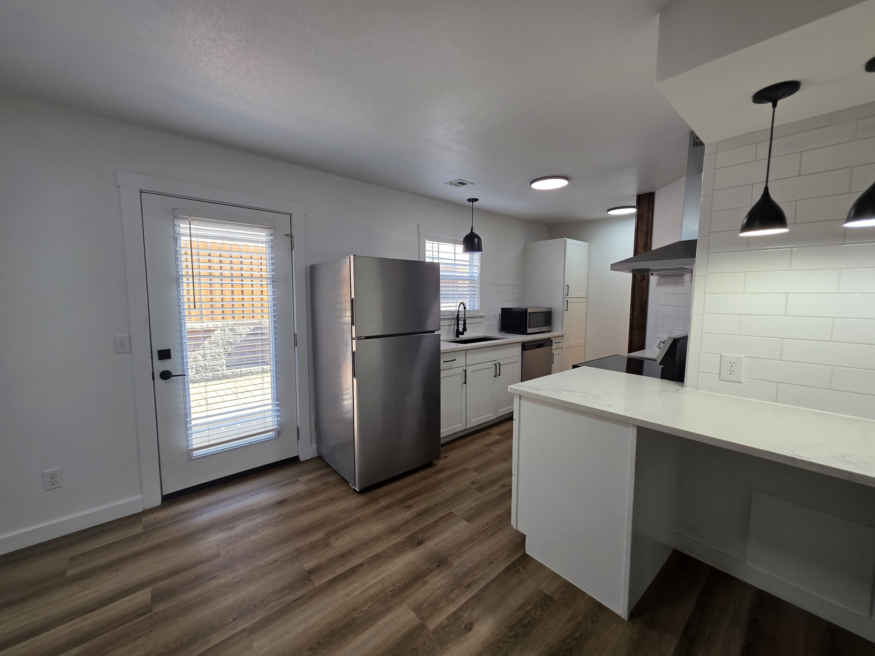 2404 Southeast Jayel Terrace 3 – photo 5