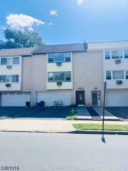 192 PARK ST UNIT 2 – photo 1