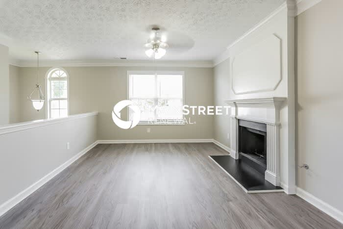 660 Sinclair Way – photo 2