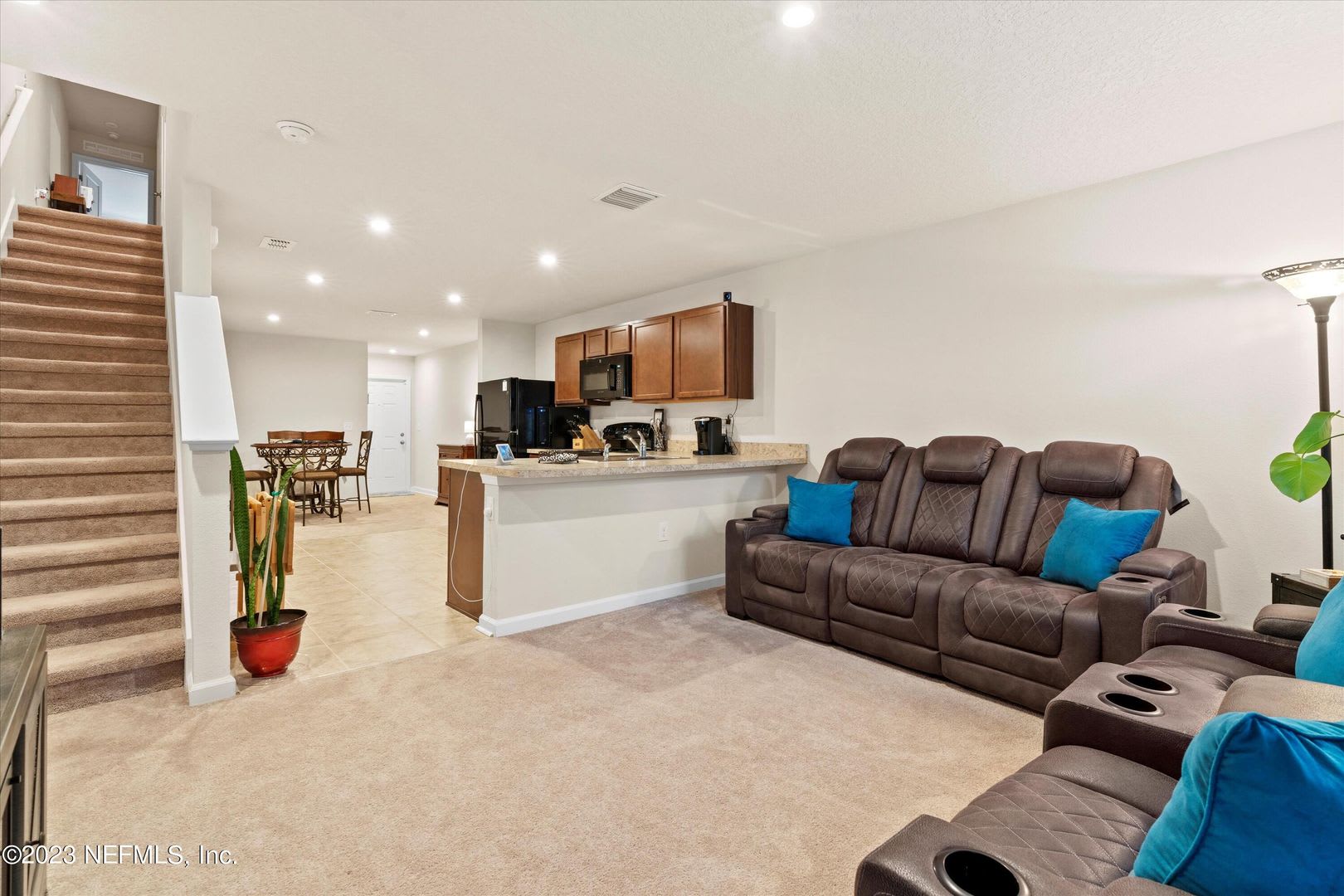 5893 Creekside Crossing – photo 1