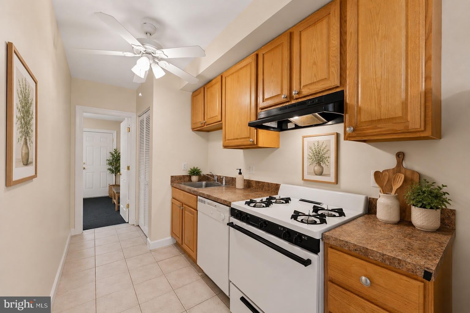 217 19TH Street NE – photo 3