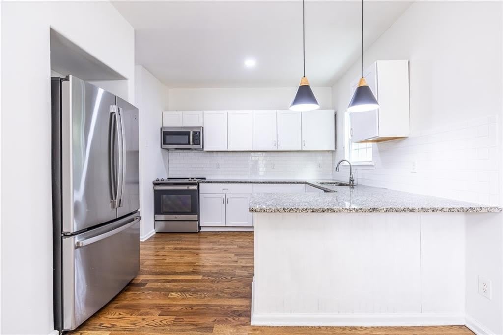 1146 Ira Street SW – photo 5