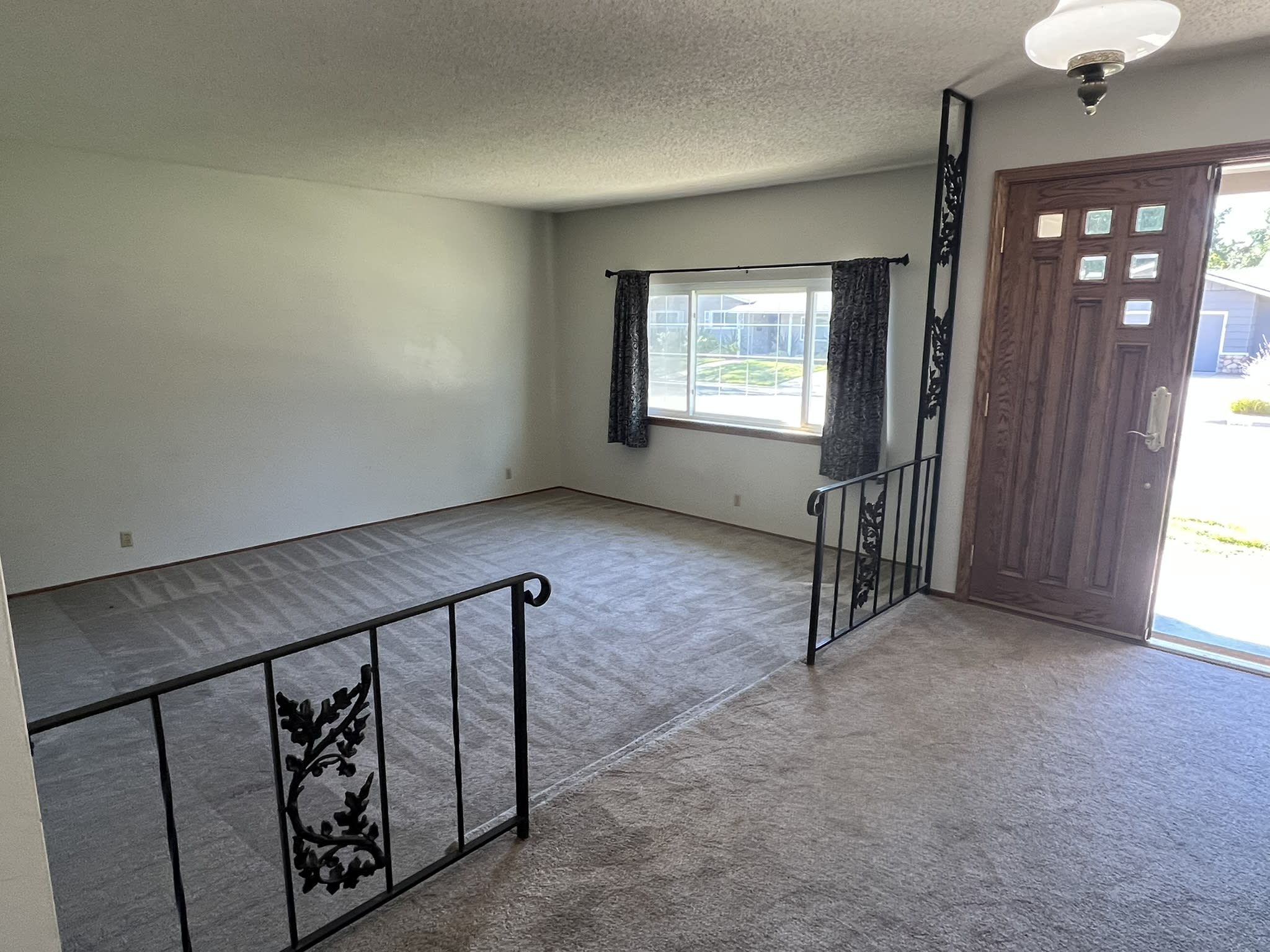2335 Shannon Lane – photo 2