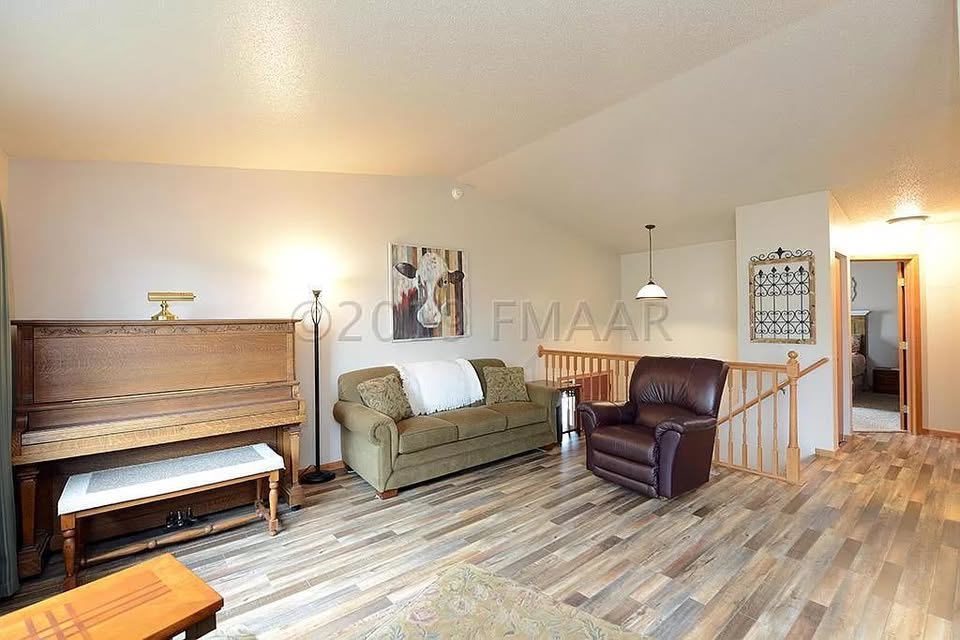 2565 Amber Valley Ct – photo 4
