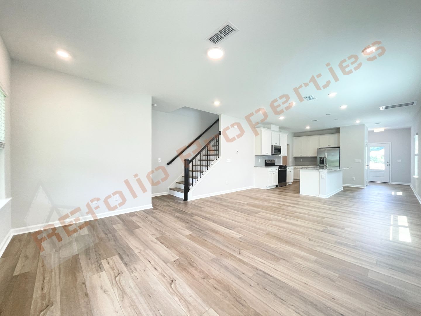 New Construction 4 Bedroom 3 5 Bathroom Home With A First Floor Primary Suite And Screened Porch In Rowlands Grant Wake County Available Now Now Offering Flexible Lease Term Options With 9 Month And 21 Month Leases Available – photo 3