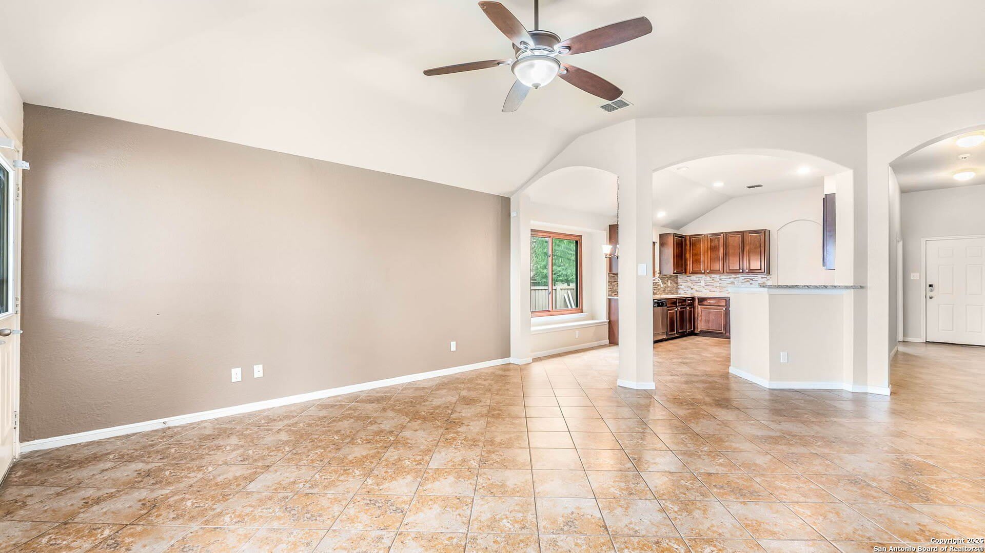 7951 Brinson – photo 4