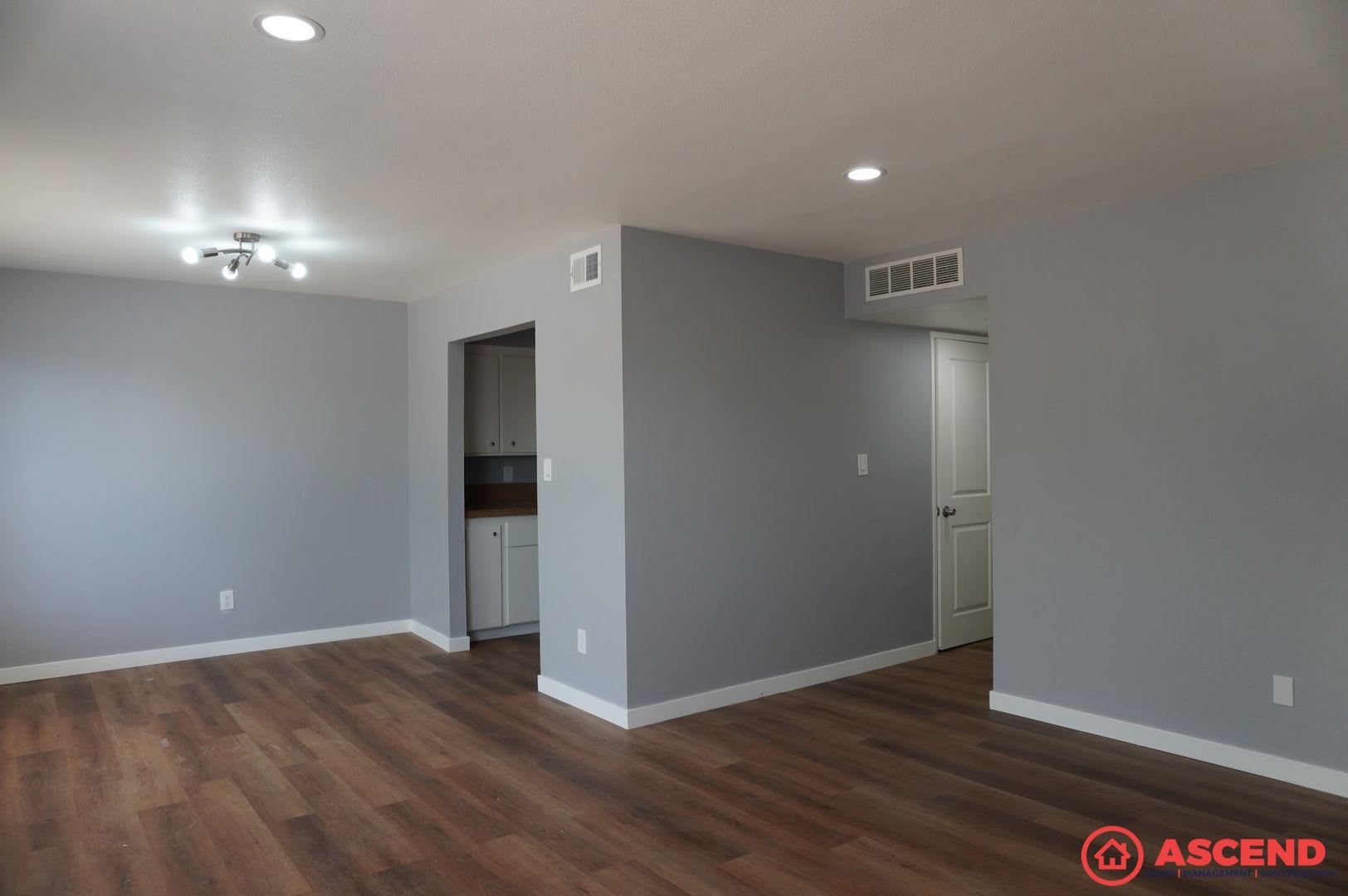 2905 La Costa St – photo 3