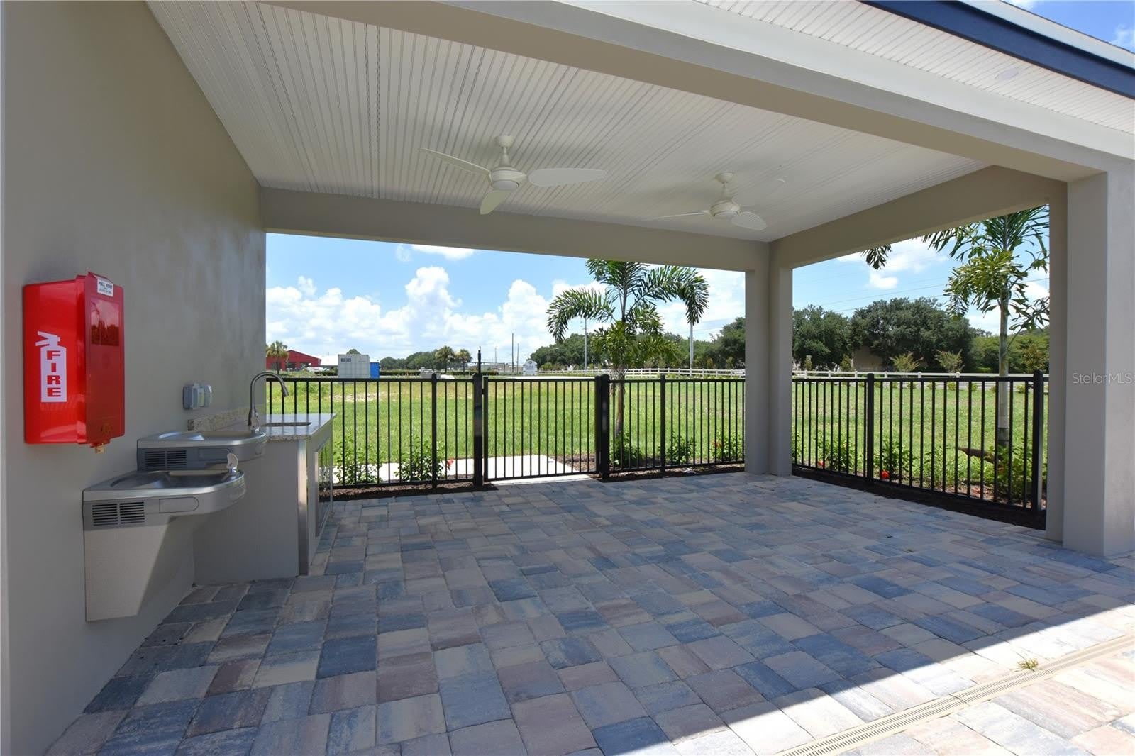 3913 ACADEMIA Avenue – photo 3