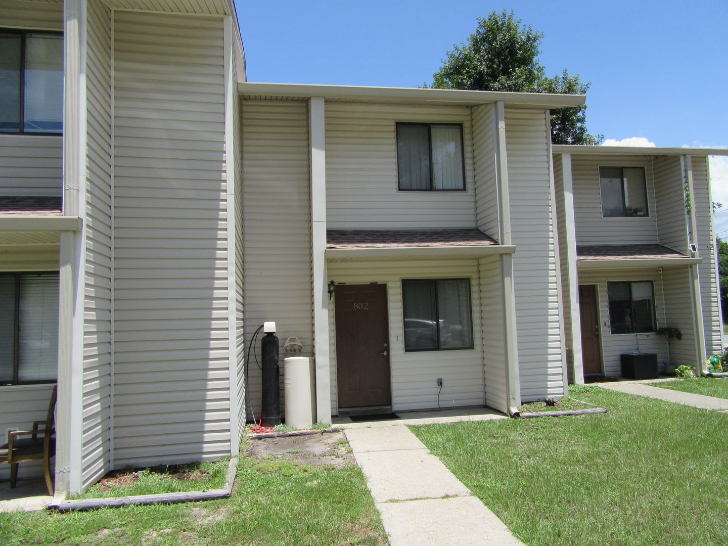 802 West St. – photo 2