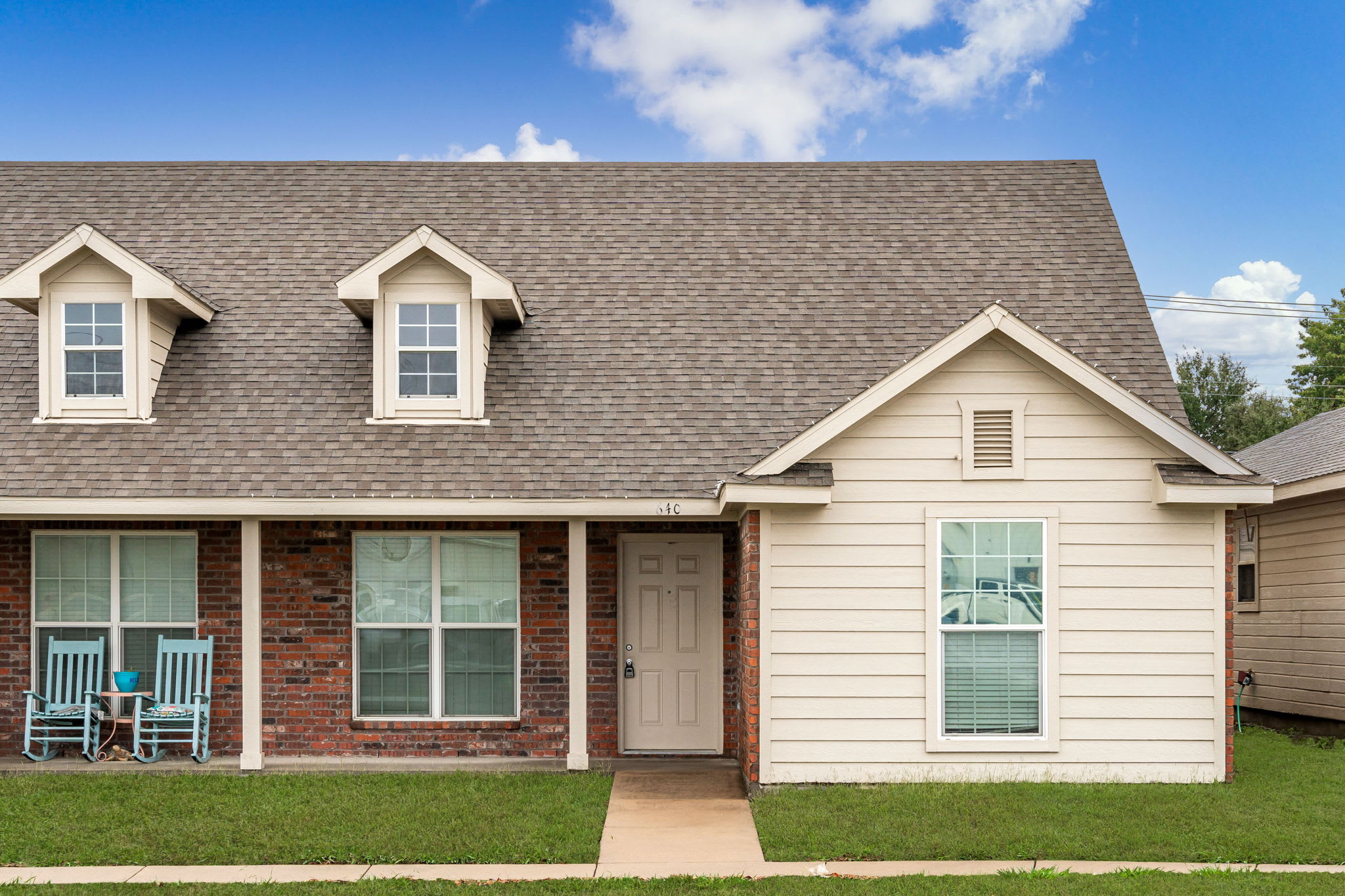 640 West Marshall Drive – photo 1