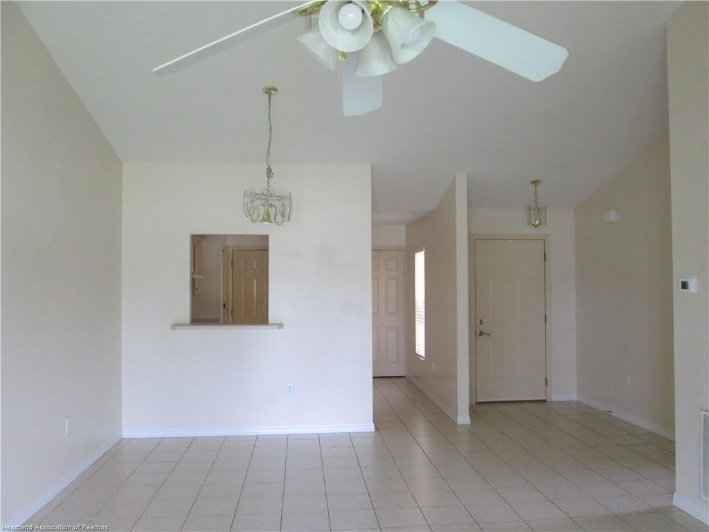 519 NW Washington Boulevard NW – photo 3