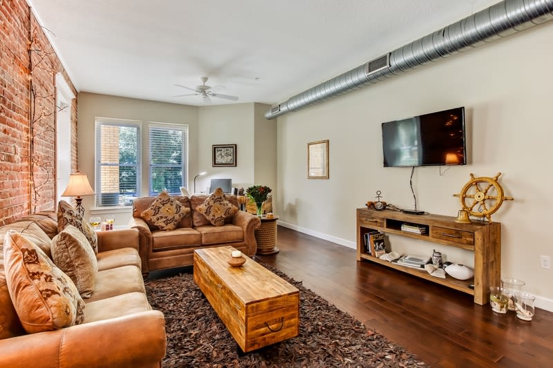115 West 2nd Street – photo 2