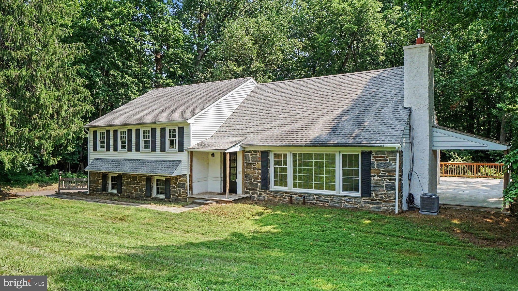 31 BEACON HILL Court – photo 1