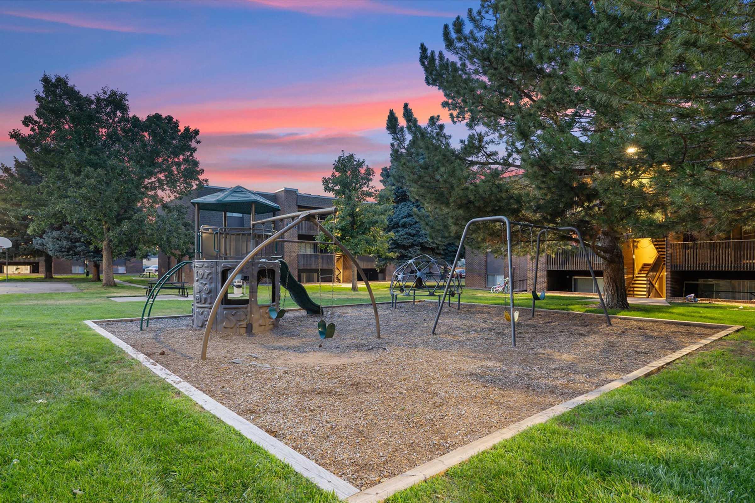 Westwood Apartments – photo 5