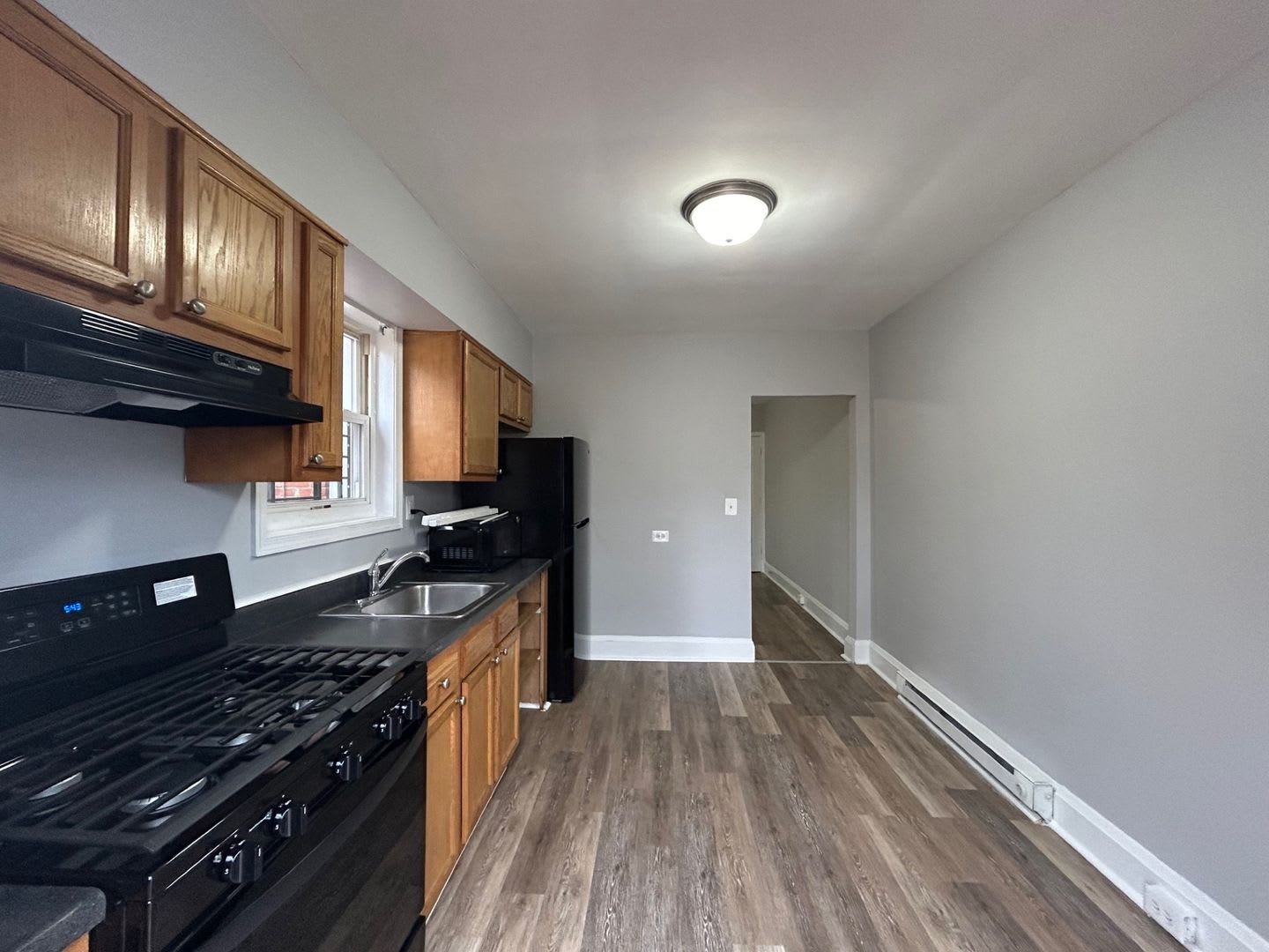 Baltimore 3 Bedrooms 2 Bathrooms Available – photo 2