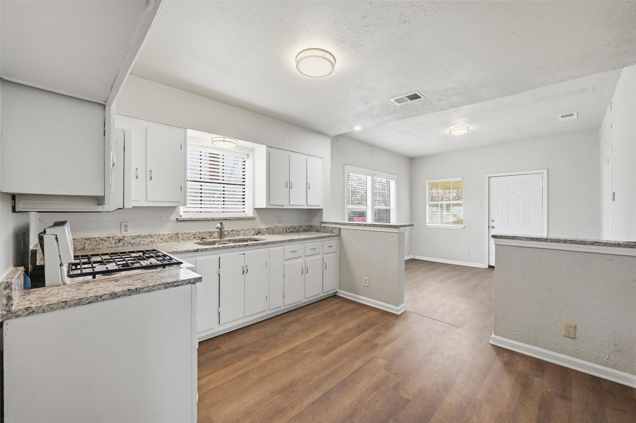 1101 N Harrison Avenue – photo 5