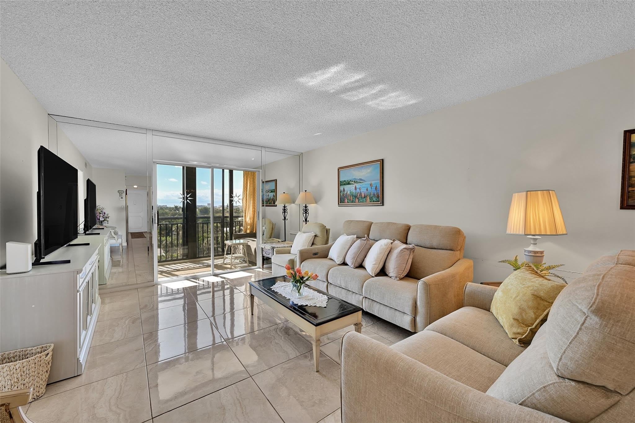 2350 Ne 14Th Street Causeway – photo 1