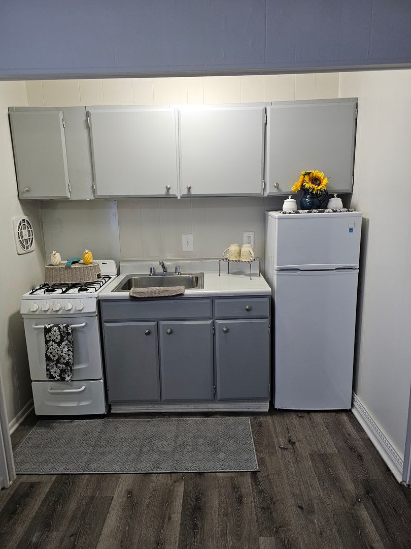 Ten Hills Apartments – photo 2