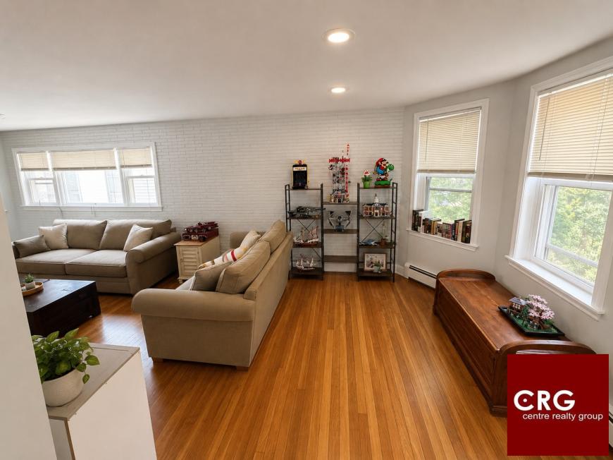 116 Gladstone St. – photo 2