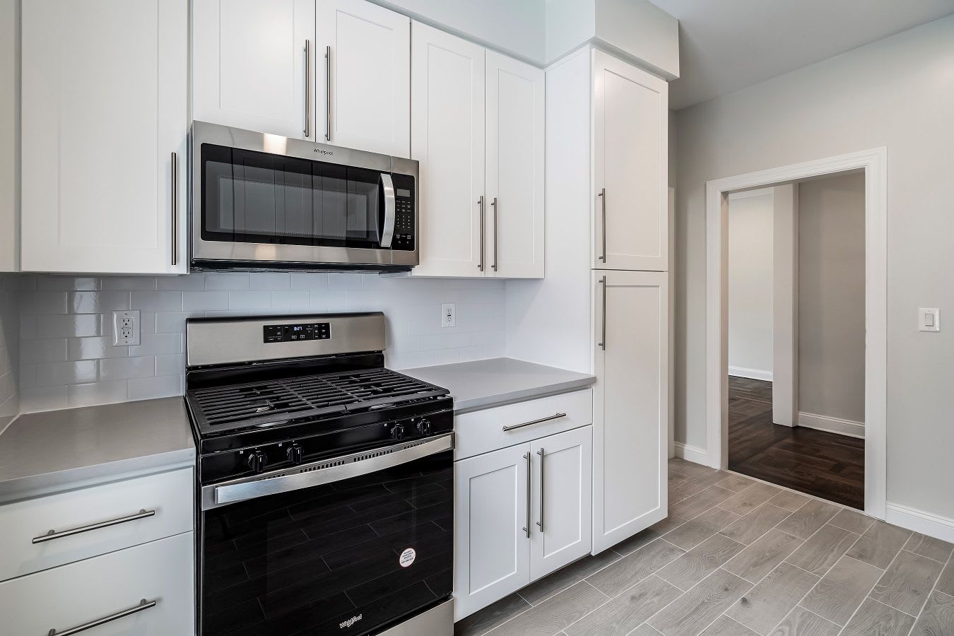 28 Gates Avenue Apartments – photo 1