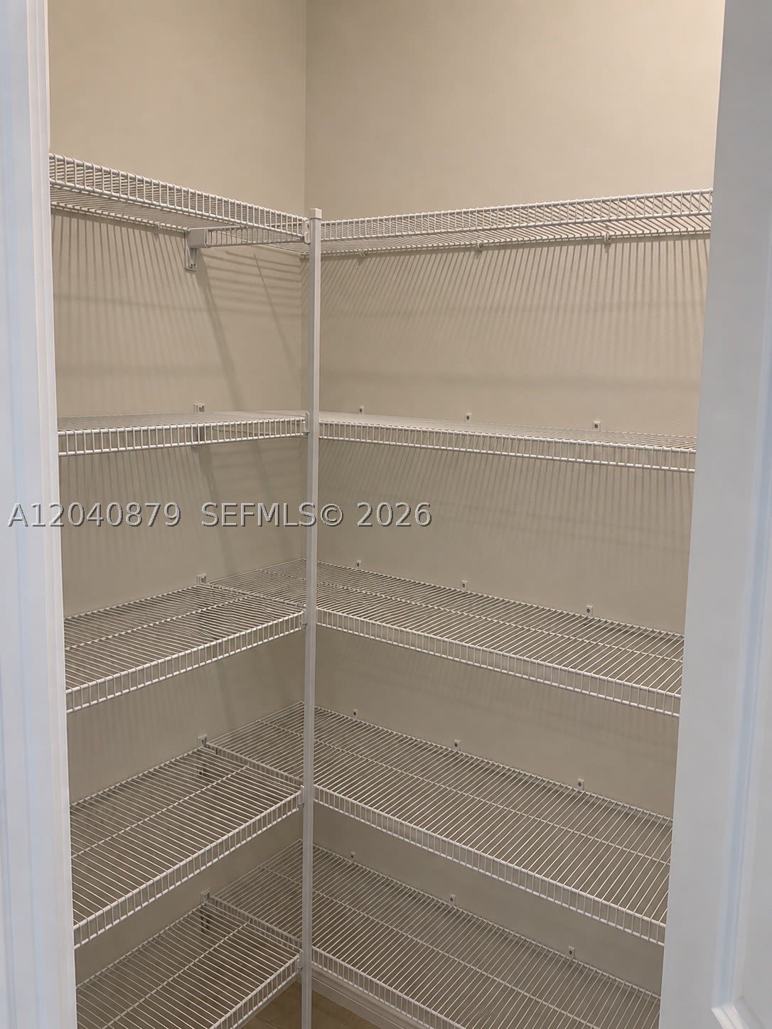 19619 Fairhill Ct – photo 5