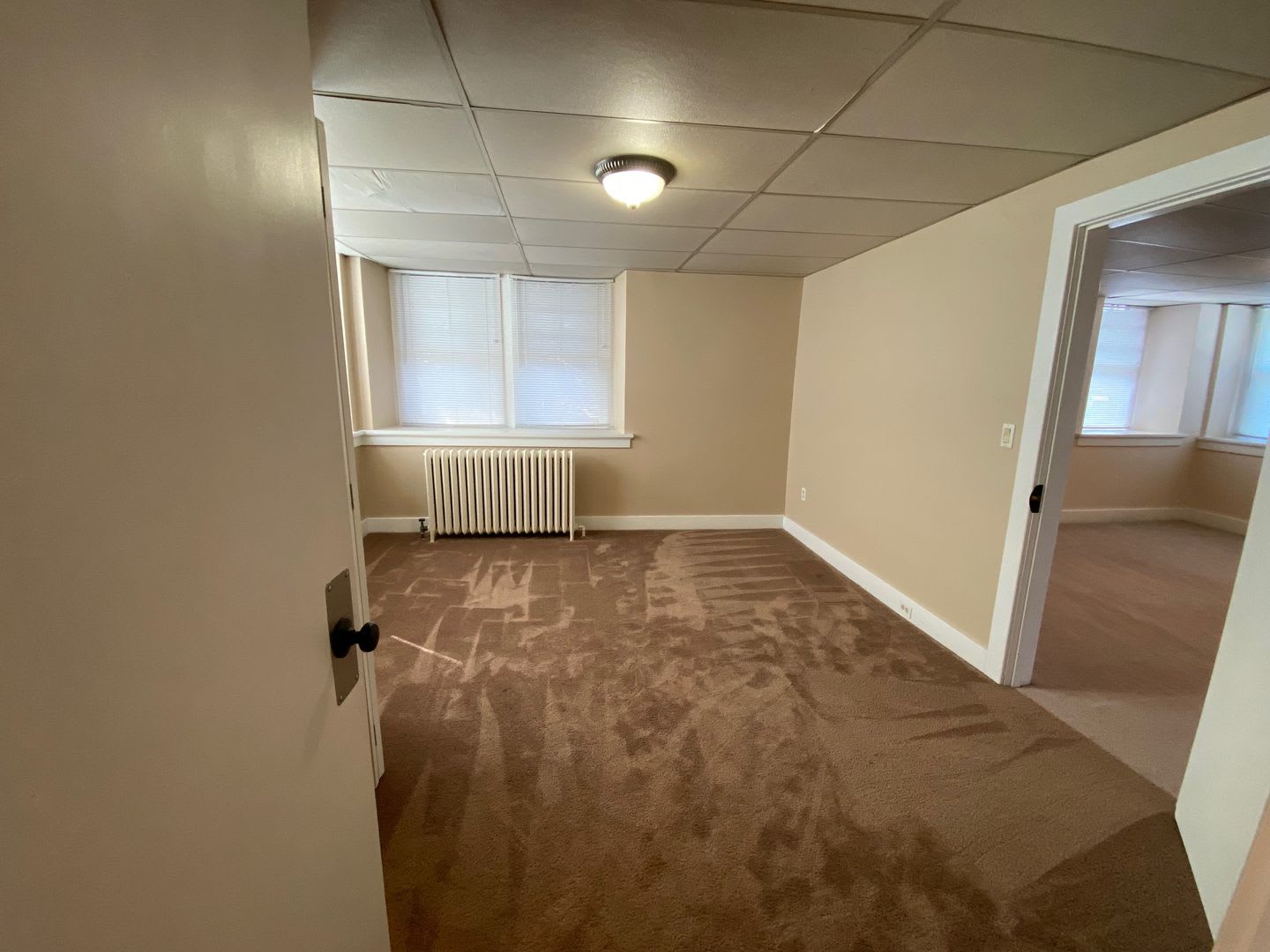 3 BEDROOM APARTMENT! – photo 3
