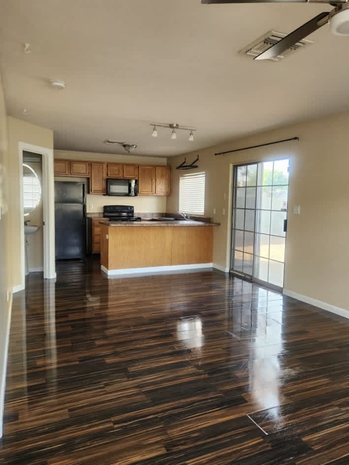 1731 E. Cambridge Avenue – photo 5