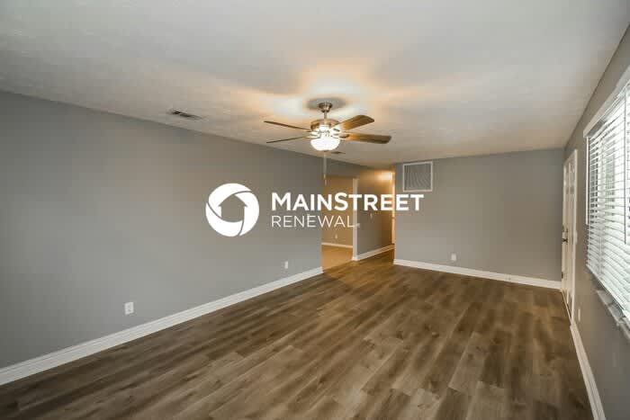 4605 Silver Ridge Drive – photo 4
