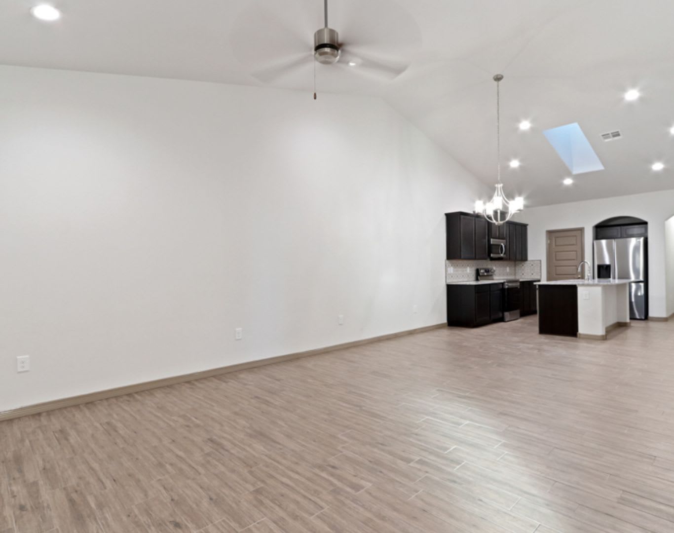Newer Townhome Offering 500 00 Off The First Months Rent – photo 5