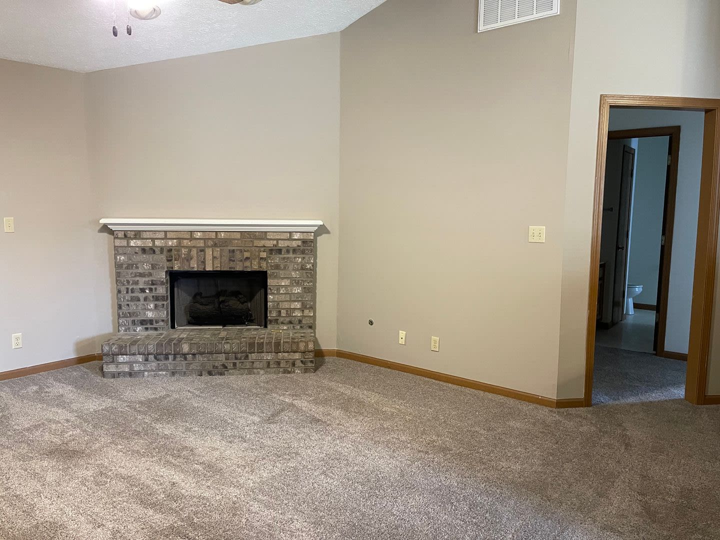 Wake up to a stunning pond view in this beautiful 2 BD 2BA duplex with a 2 car attached garage – photo 3